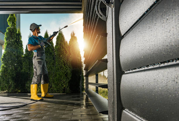 Best Animal Enclosure Cleaning  in Petersburg, VA